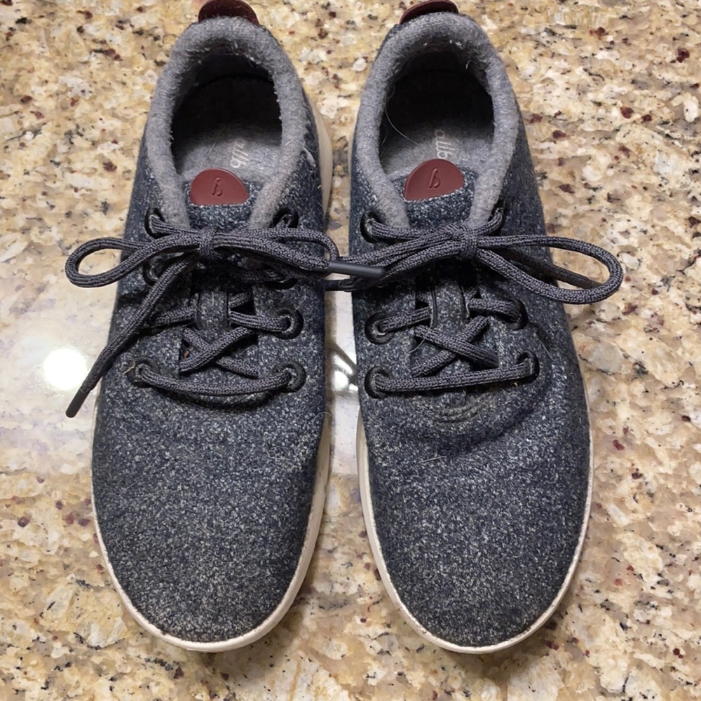Gently worn Allbirds Wool Runner Mizzles